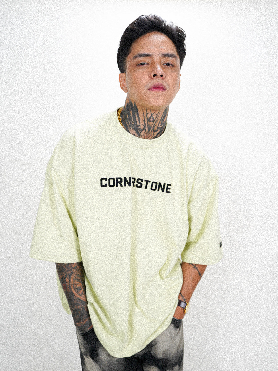 BOXY CROPPED GAMUSA LOGO TEE IN LIME GREEN