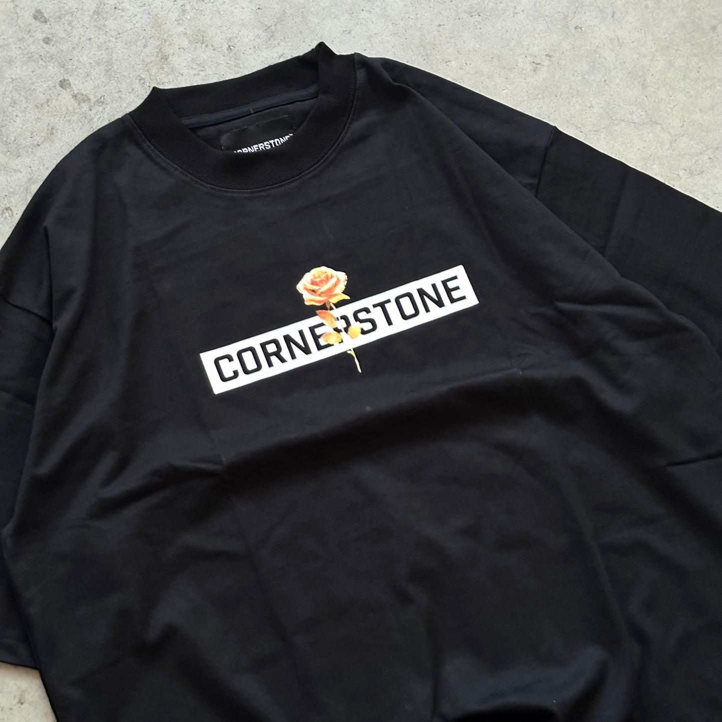 OVERSIZED TEE IN BLACK "GOLD ROSE"