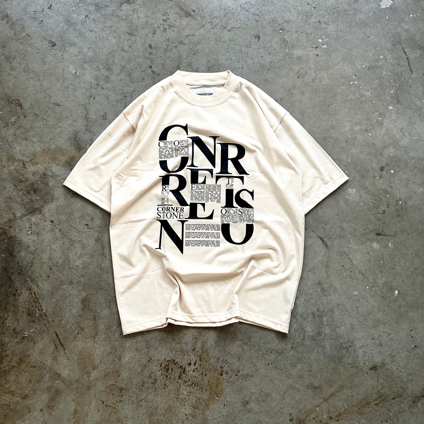 OVERSIZED TEE IN CREAM "NEWSPAPER"
