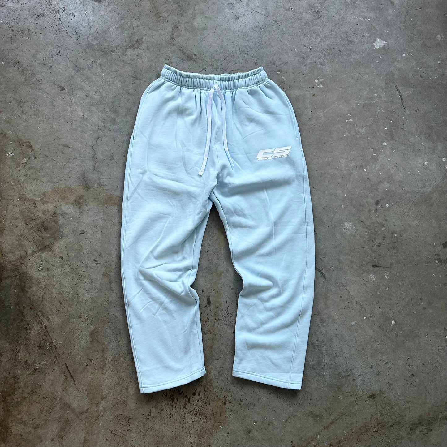 LOOSE TRACKPANTS IN POWDER BLUE