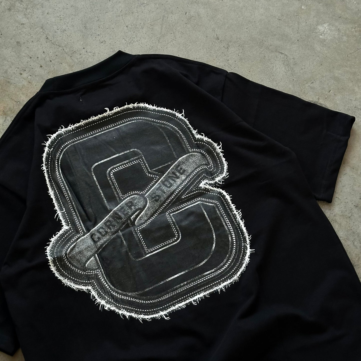 OVERSIZED TEE IN BLACK "PATCH"