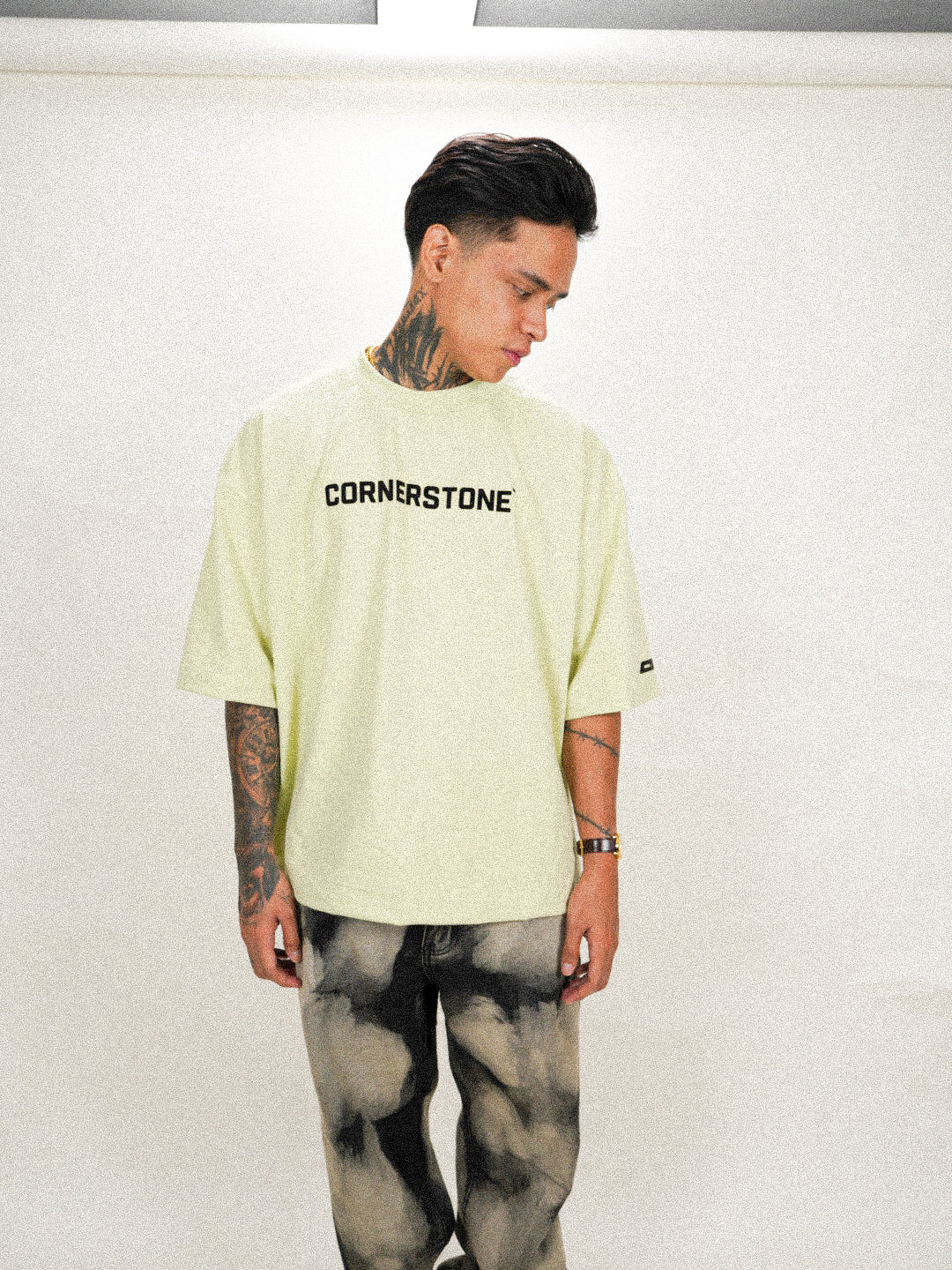BOXY CROPPED GAMUSA LOGO TEE IN LIME GREEN