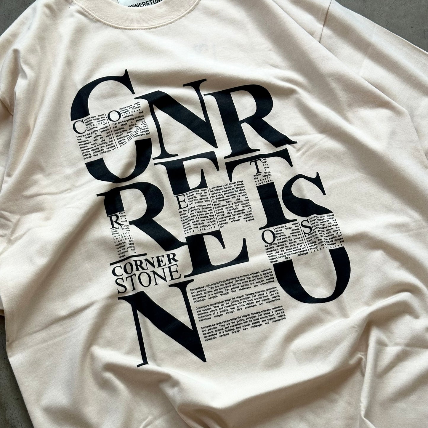 OVERSIZED TEE IN CREAM "NEWSPAPER"