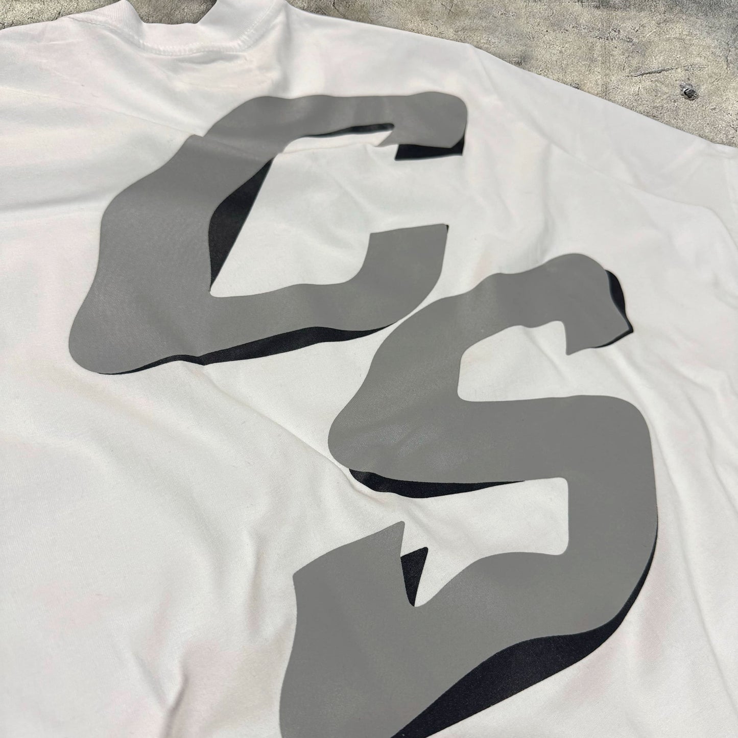 NON-STICKY TEE