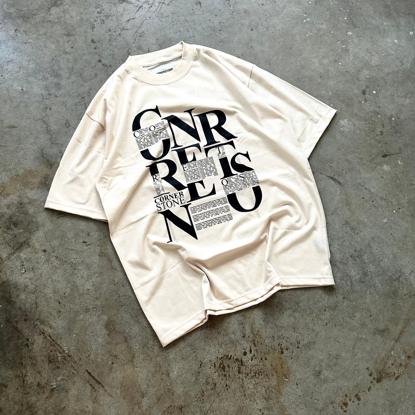 OVERSIZED TEE IN CREAM "NEWSPAPER"