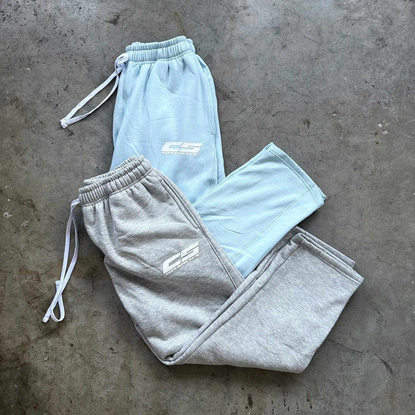 LOOSE TRACKPANTS IN POWDER BLUE