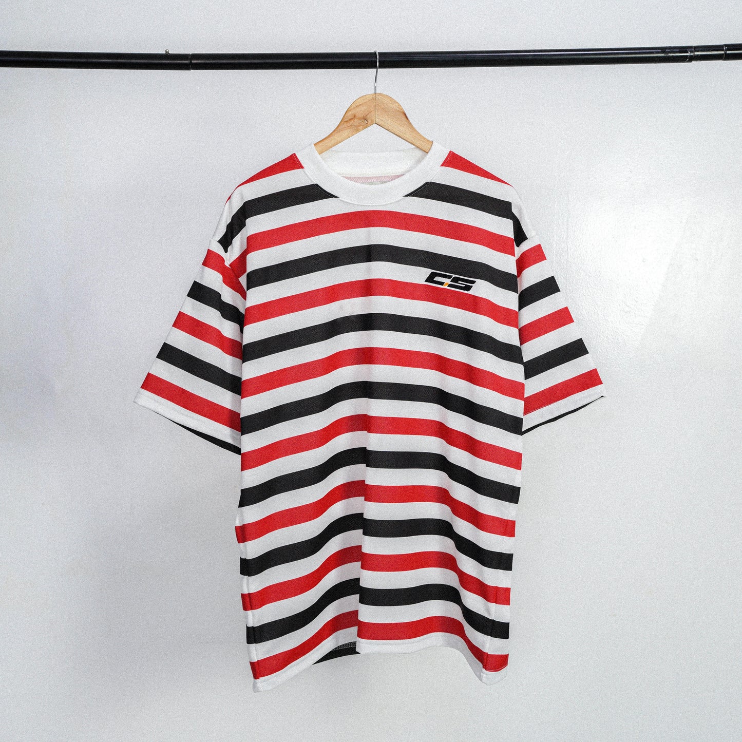 EMBROIDERED OVERSIZED STRIPE TEE BRW