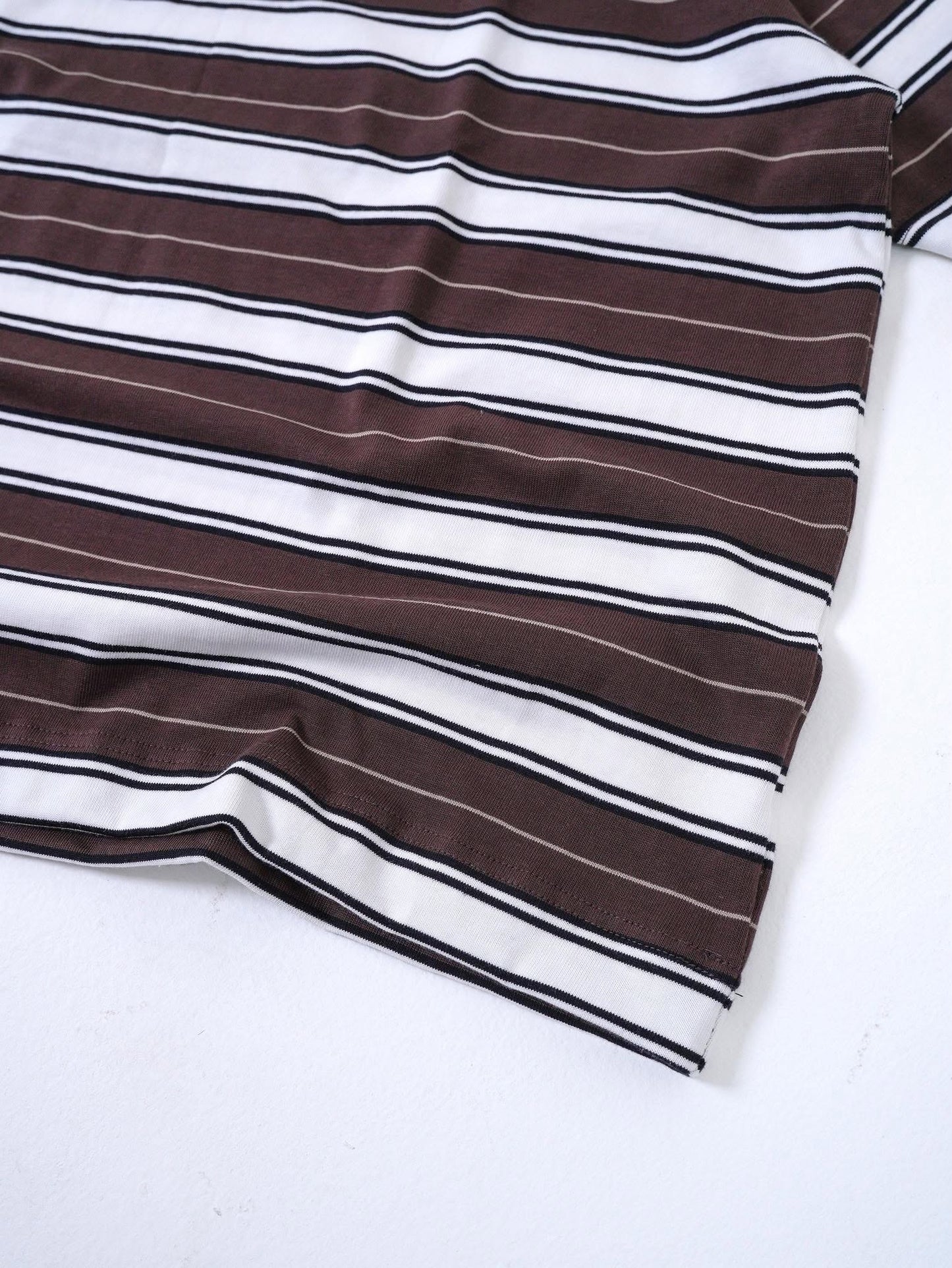 CORNERSTONE BOXY FIT STRIPE TEE "ESPRESSO"