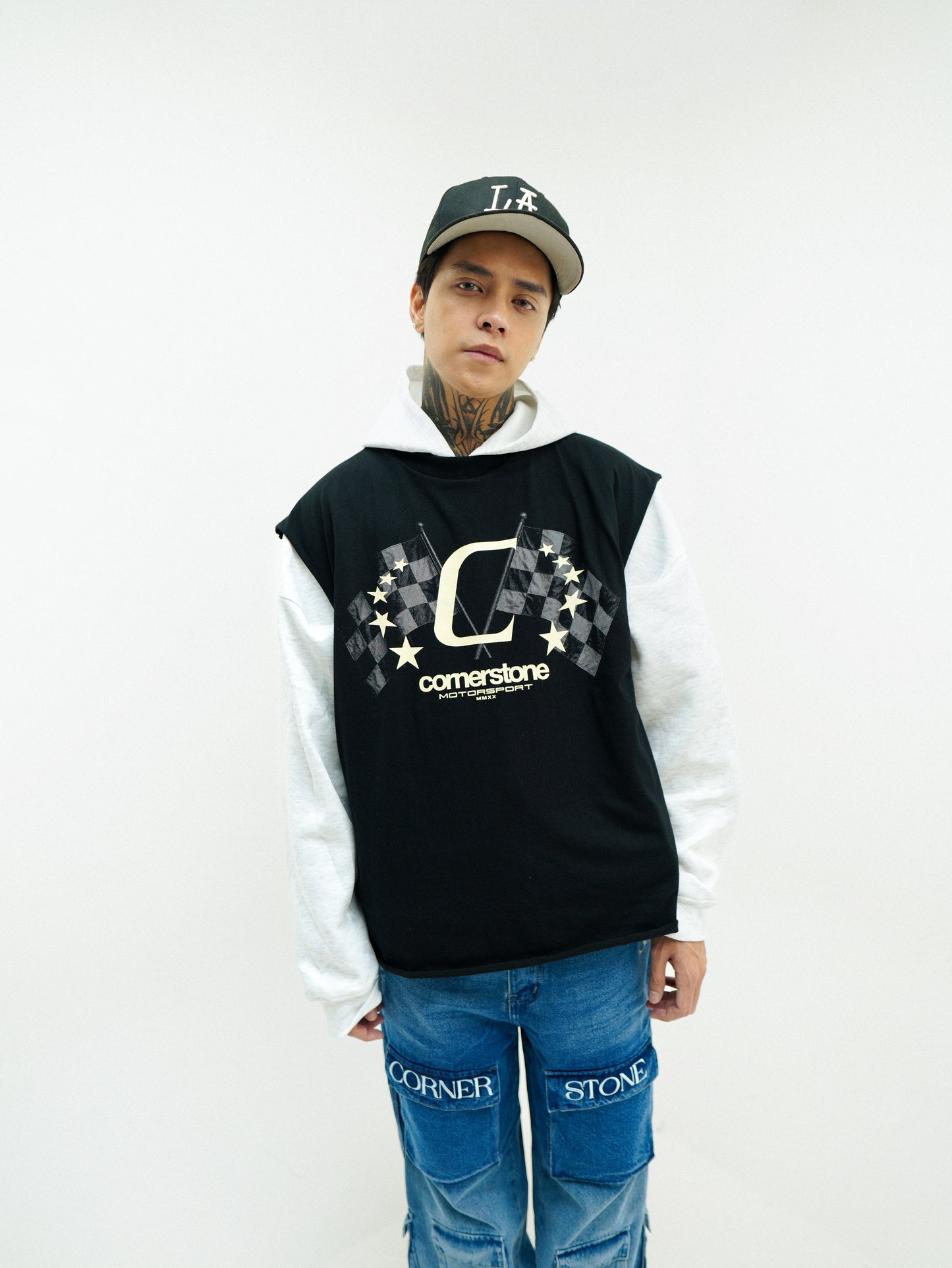 RAW HEM RACING FLAG MUSCLE TEE