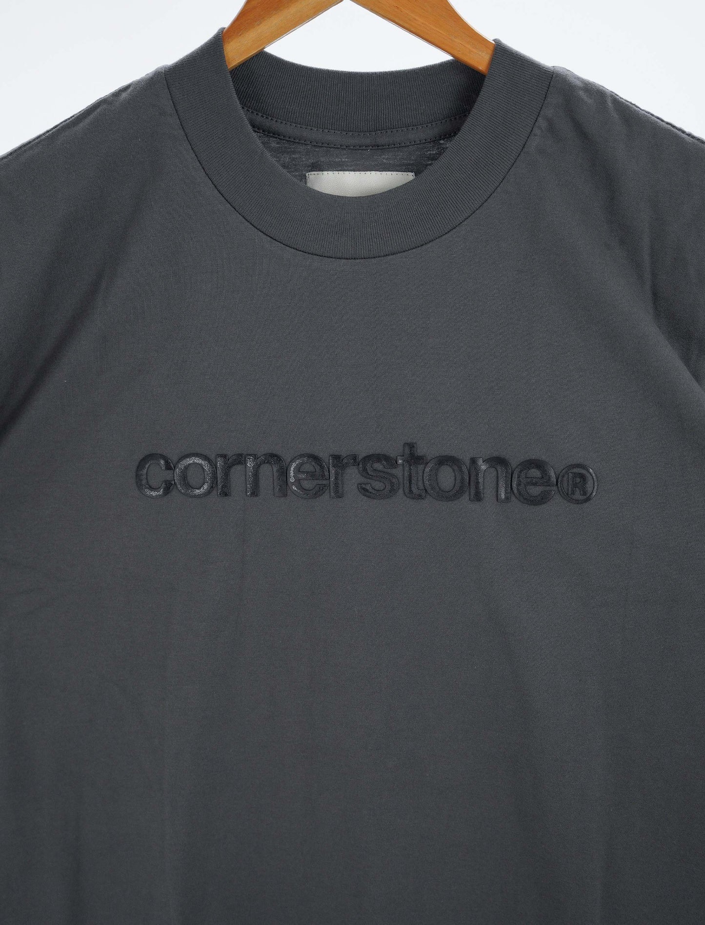 CORNERSTONE BOLD LOGO TEE IN GRAPHITE